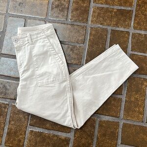 🛍 6 for $35 • LOFT Midrise Cropped Khaki Pant